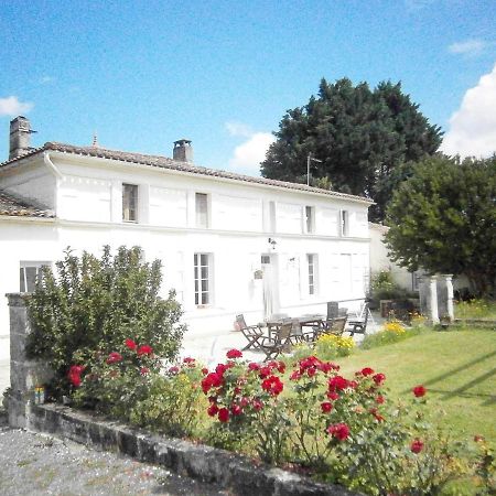 Bed and Breakfast Le Charhido Saint-Fort-sur-Gironde Exterior foto