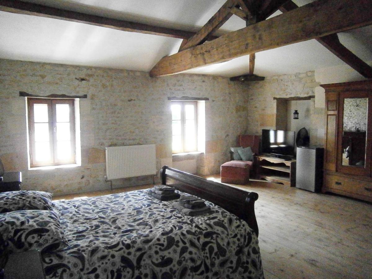 Bed and Breakfast Le Charhido Saint-Fort-sur-Gironde Exterior foto