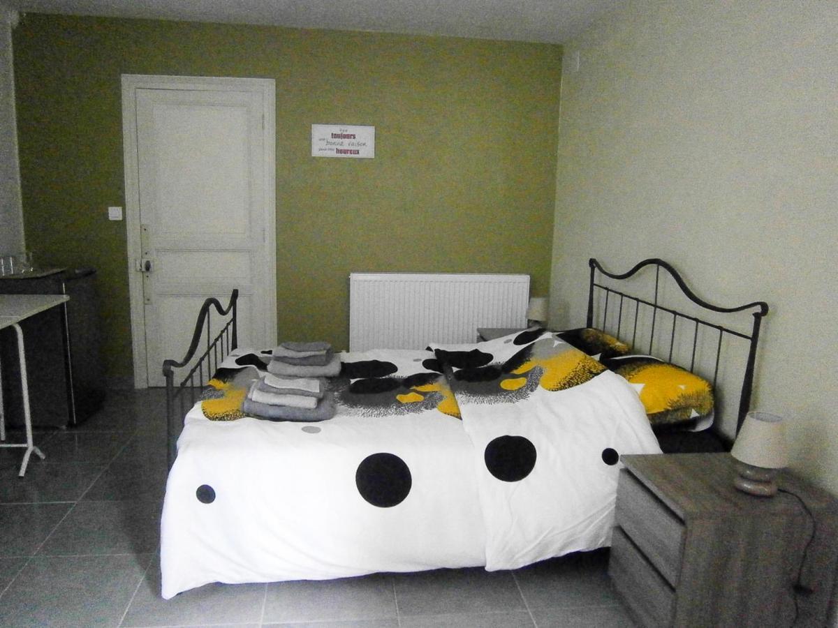 Bed and Breakfast Le Charhido Saint-Fort-sur-Gironde Exterior foto