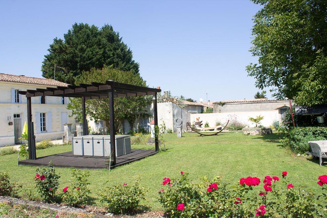 Bed and Breakfast Le Charhido Saint-Fort-sur-Gironde Exterior foto