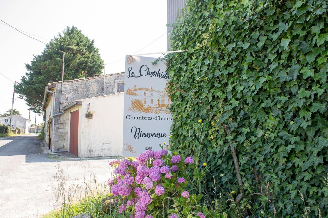 Bed and Breakfast Le Charhido Saint-Fort-sur-Gironde Exterior foto