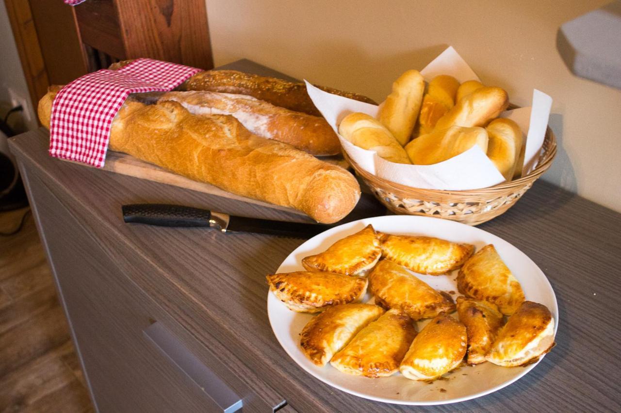 Bed and Breakfast Le Charhido Saint-Fort-sur-Gironde Exterior foto